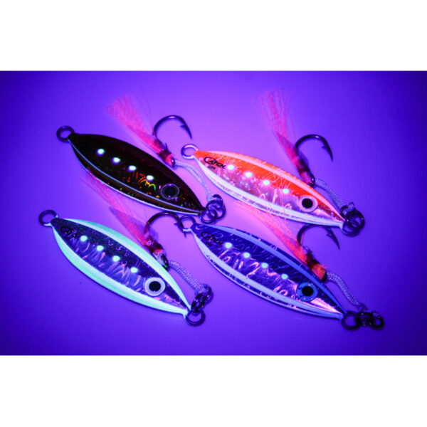 Under the mesmerizing glow of UV light, watch as our Catch Baby Boss Jig fishing lures burst into life with electrifying shades of purple, pink, blue, and orange. It's not just about the show-stopping colors; these bad boys come equipped with hooks that are crafted to perfection—a true game-changer for your fishing adventures!.