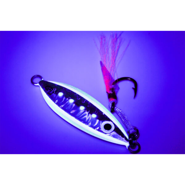 Check out the Catch Baby Boss Jig, a masterpiece of reflective silver teeming with edgy black spots. This jig doesn't just swim; it struts with a dazzling red and white feather flair and a razor-sharp black hook that's all about the ambush. Amping up its fish-attraction game, the purple-blue light seals the deal, leaving no fish unimpressed in its wake.