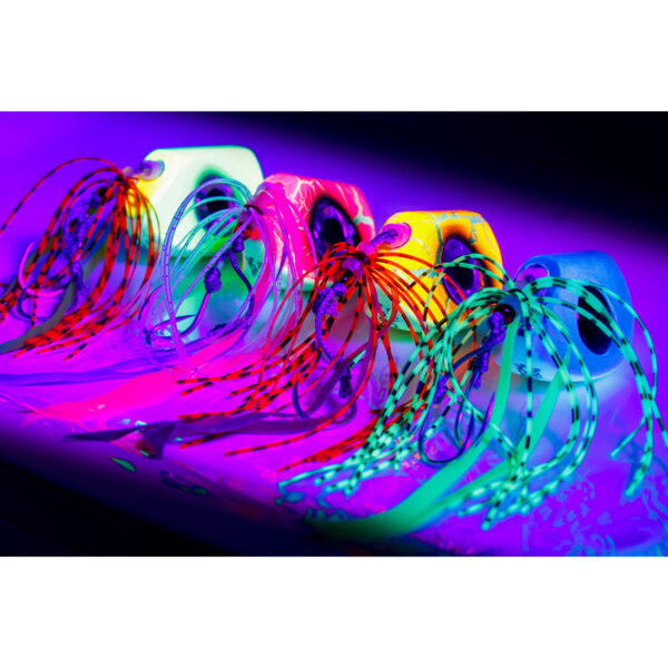 Shine bright on the water! Under UV light, our Catch Beady Eye Kabura Jig fishing lures truly come alive. Watch as their multiple tails shimmer brilliantly, with neon hues that dance across the reflective surface like a disco ball of angling bliss. Whether you're bobbing along sunlit waves or seeking out those hidden depths, these jigs bring a splash of vibrancy to your tackle box.